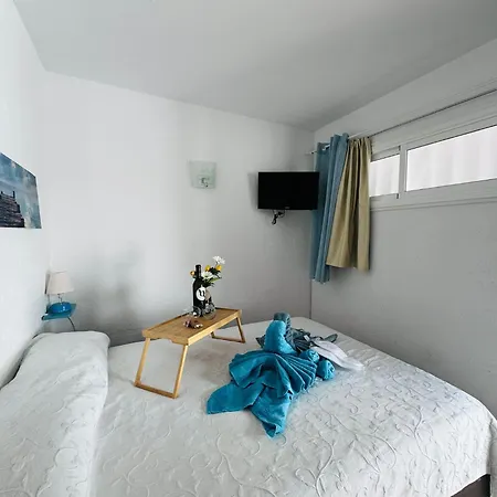 Blue Paradise Apartment *